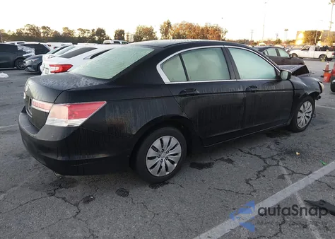 2011 Honda Accord 2.4 Lx z USA, uszkodzony, nr VIN 1HGCP2F30BA093154